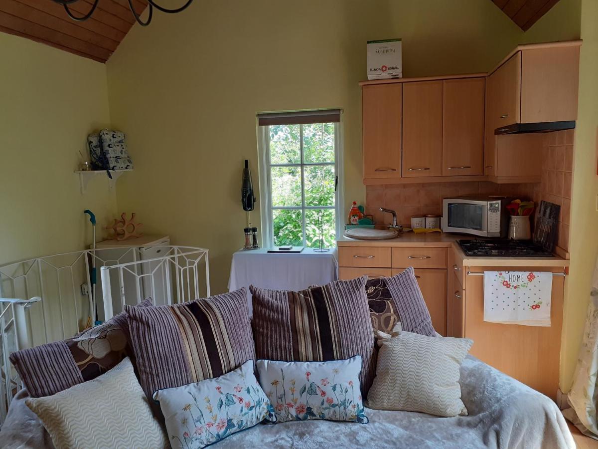 فيلا Alum House تِوْكيسبوري المظهر الخارجي الصورة